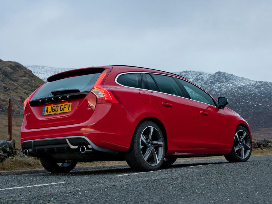  Volvo V60 R-Design 2010 года  (UK) (фото 9 из 15)